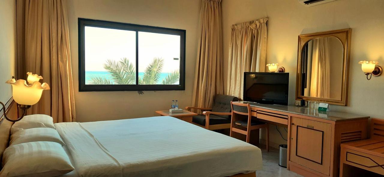 Resort Sur Beach Holiday Екстериор снимка