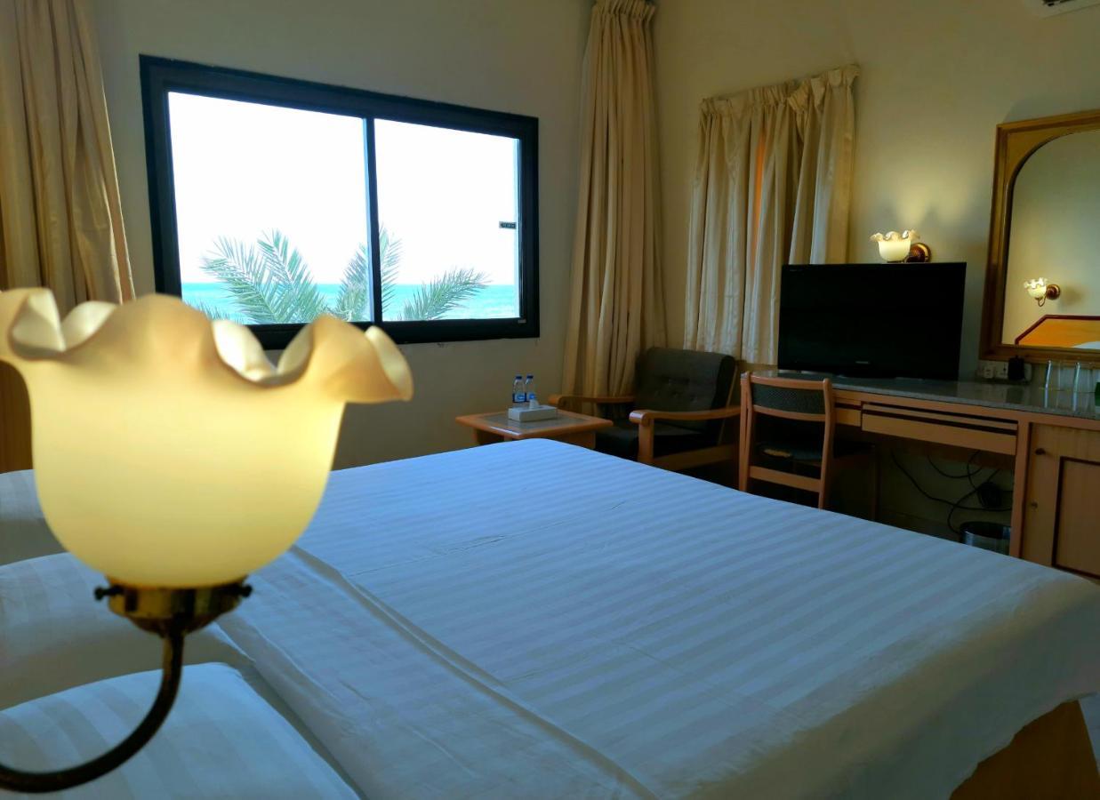 Resort Sur Beach Holiday Екстериор снимка