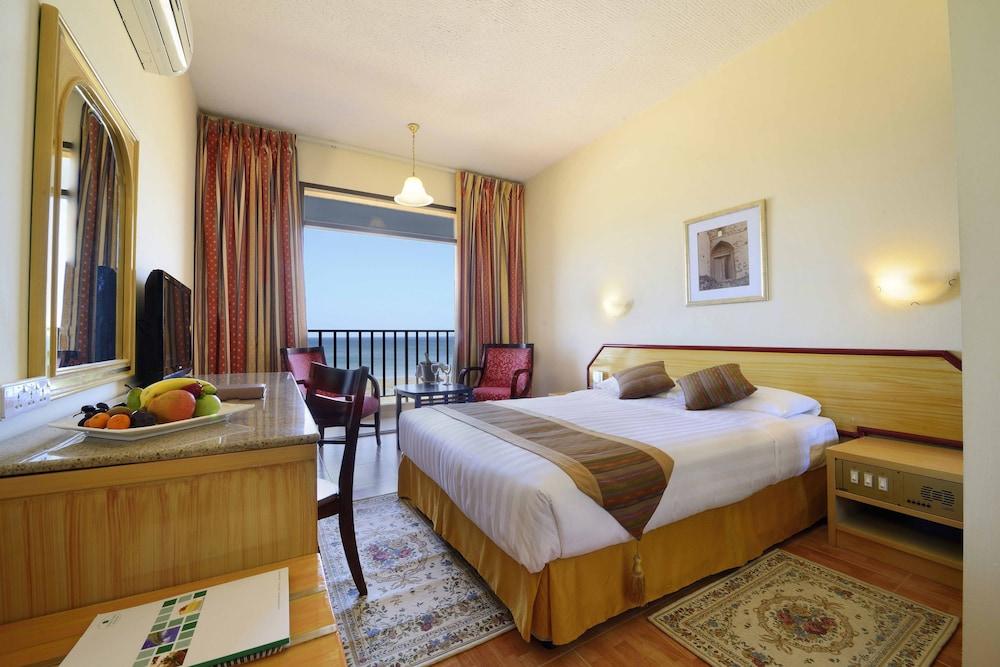 Resort Sur Beach Holiday Екстериор снимка