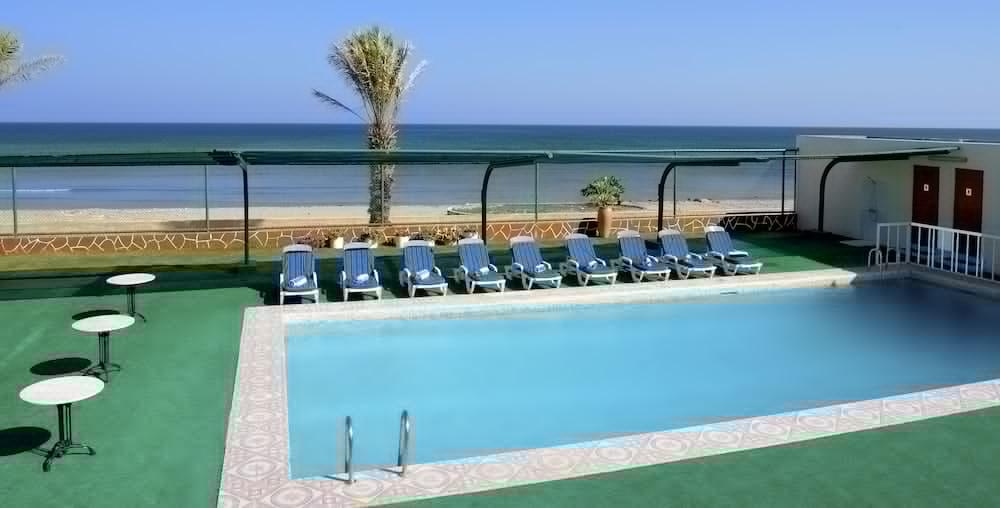 Resort Sur Beach Holiday Екстериор снимка