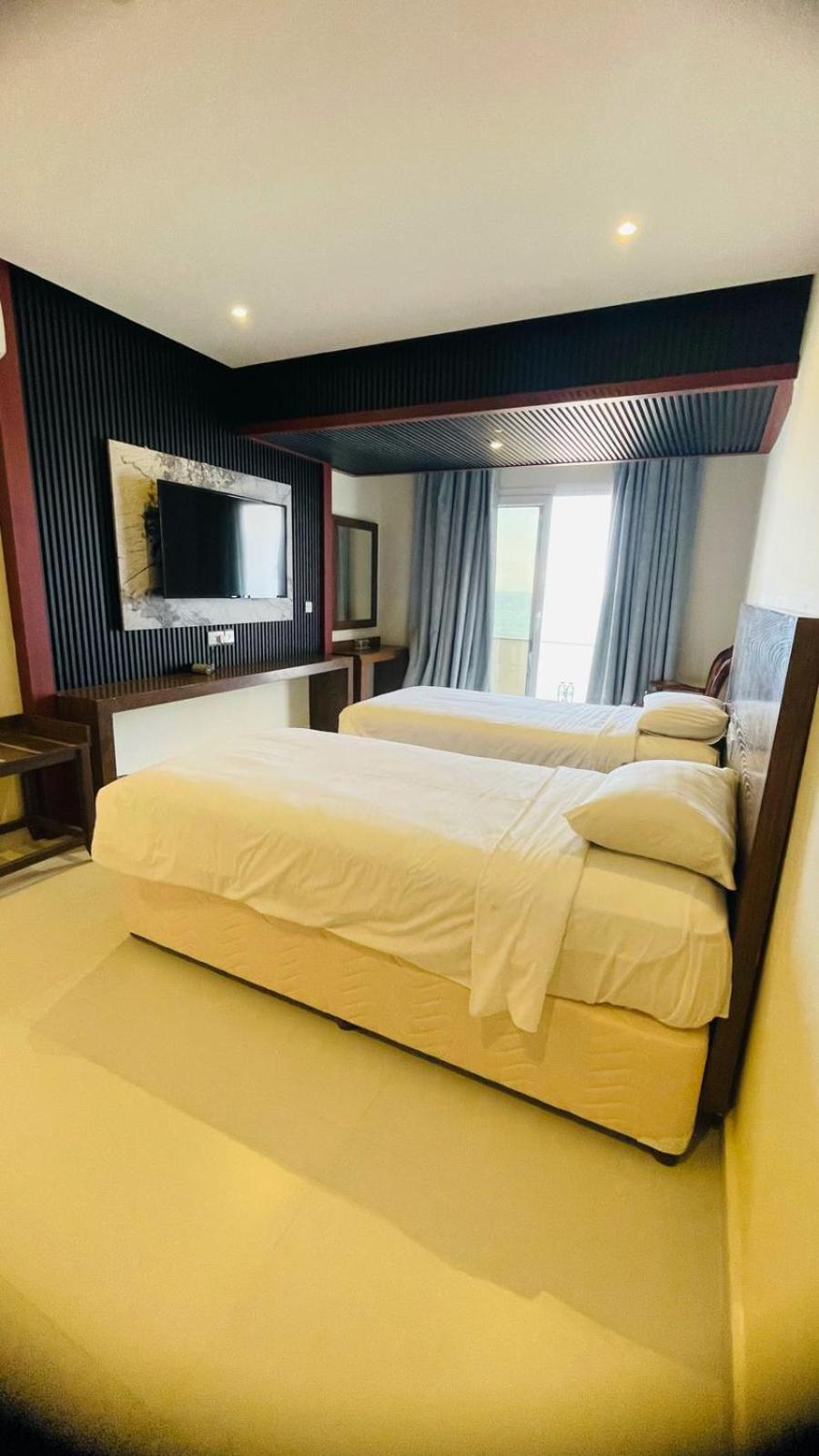 Resort Sur Beach Holiday Екстериор снимка