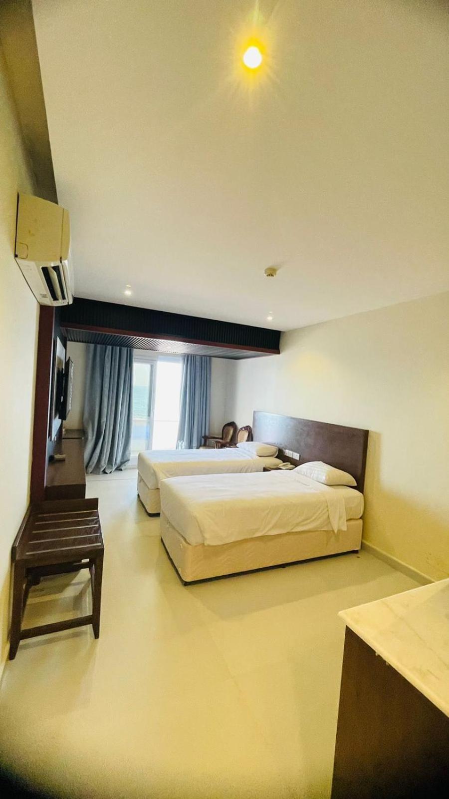 Resort Sur Beach Holiday Екстериор снимка