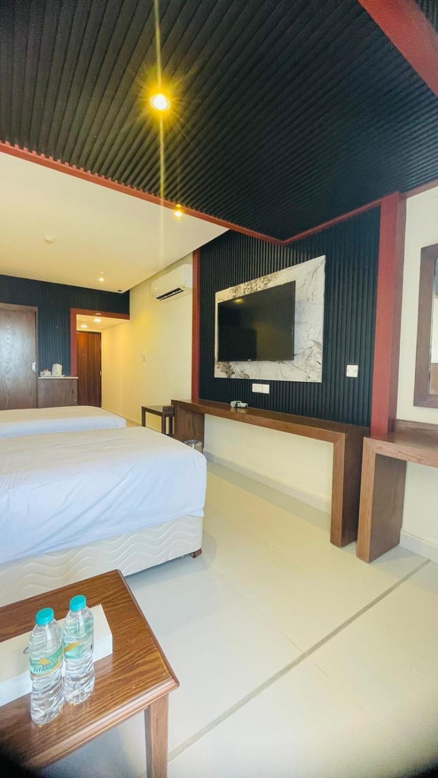 Resort Sur Beach Holiday Екстериор снимка