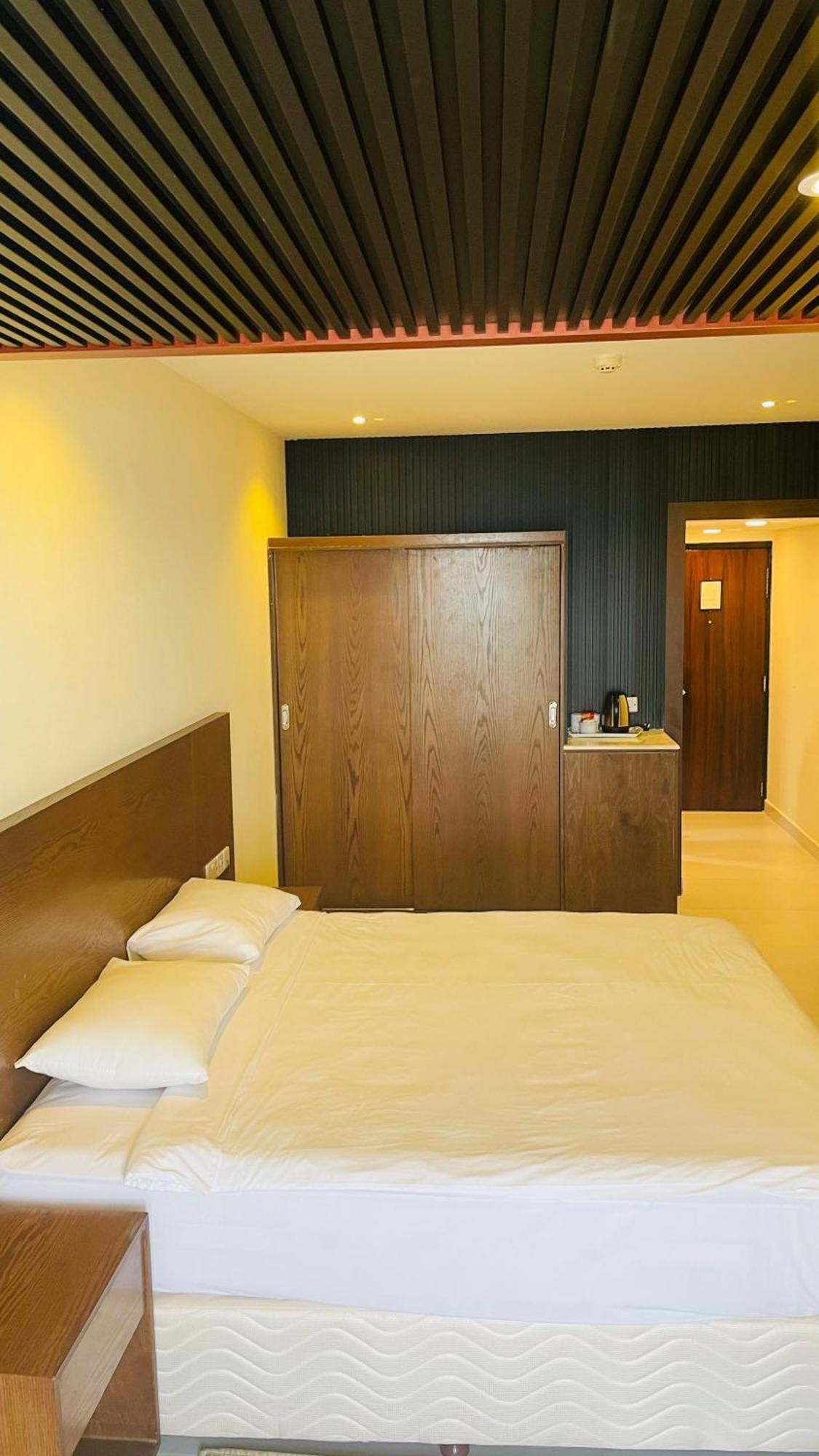 Resort Sur Beach Holiday Екстериор снимка