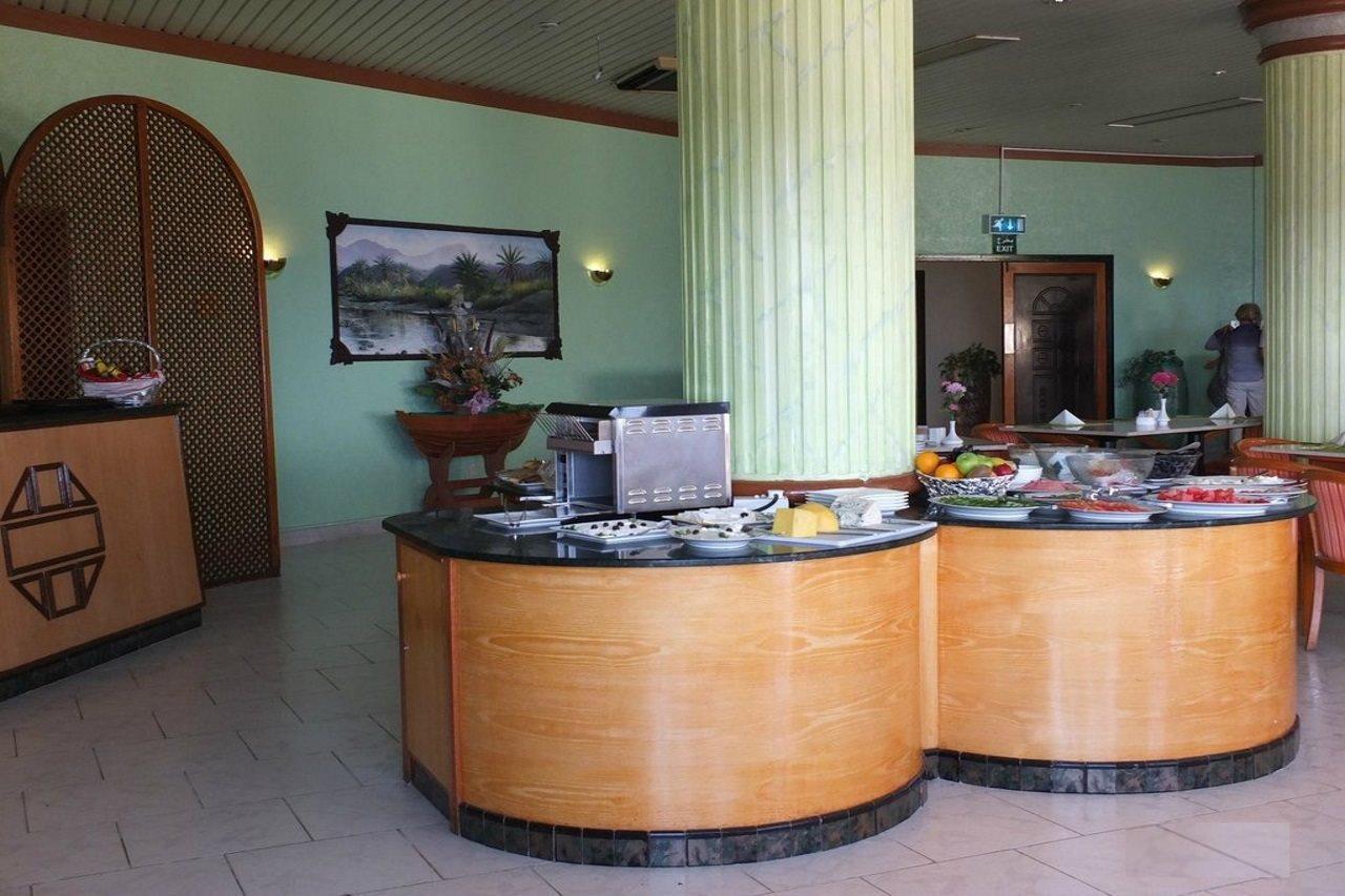 Resort Sur Beach Holiday Екстериор снимка